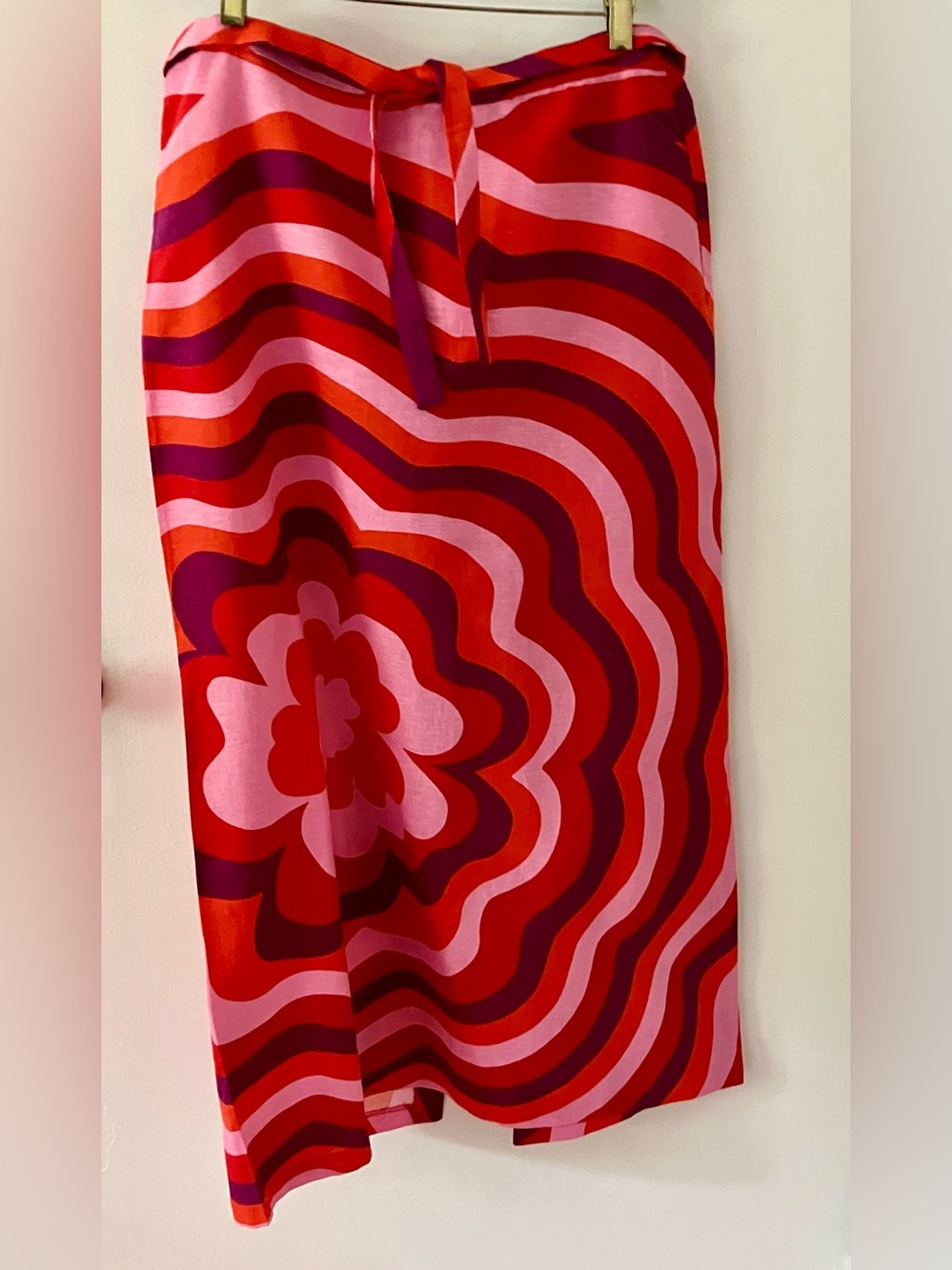 Zara Vibrant Retro Style Linen midi skirt. Size L